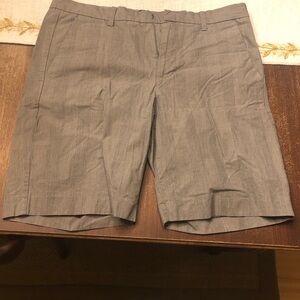 Gap Men’s Grey Shorts Size 31